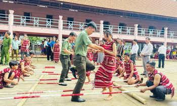 Công an Đồng Nai tổ chức giao lưu văn hóa cồng chiêng với đồng bào Chơro