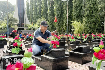 Người giữ lửa tri ân Nghĩa trang liệt sĩ Bình Long