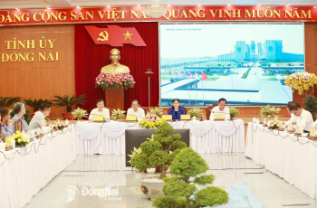 Hội thảo khoa học 'Định hướng phát triển kinh tế - xã hội với mục tiêu tăng trưởng 2 con số và góp ý văn kiện Đại hội Đảng bộ tỉnh Đồng Nai, nhiệm kỳ 2025-2030'