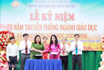 Lãnh đạo tỉnh Đồng Nai dự lễ khai giảng năm học mới