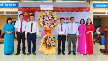 Khai trường năm học mới ở vùng biên giới Lộc Thạnh