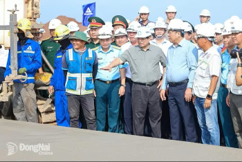 Hạ tầng giao thông - 'đòn bẩy' cho tăng trưởng