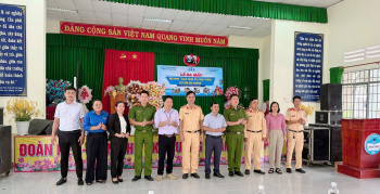 Đồng Nai: Ra mắt mô hình “Zalo Cảnh sát giao thông kết nối học đường” tại Trường THPT Tôn Đức Thắng