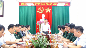 Phối hợp khảo sát hỗ trợ xây dựng Nhà bia ghi danh liệt sĩ Sư đoàn 7