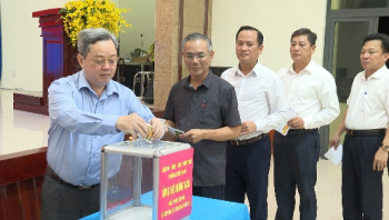 Phường Chơn Thành phát động ủng hộ đồng bào bị thiệt hại do cơn bão số 10 (Bualoi) gây ra