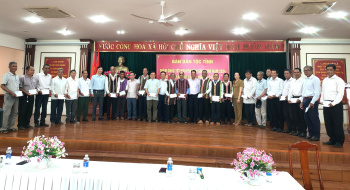 Tiếp tục thực hiện chính sách đối với người có uy tín, già làng tiêu biểu theo các quy định đã ban hành trước khi sáp nhập tỉnh Đồng Nai và tỉnh Bình Phước