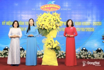 Phụ nữ tích cực tham gia thực hiện các mục tiêu xây dựng Đồng Nai văn minh, giàu đẹp và hiện đại