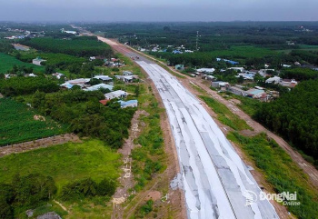 Sẽ khen thưởng đột xuất nhà thầu thi công đạt, vượt tiến độ các dự án