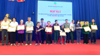 Xã Nam Cát Tiên tổ chức họp mặt, chúc thọ, mừng thọ cho 234 người cao tuổi