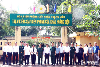 Phối hợp chặt chẽ, tạo thuận lợi cho các hoạt động khu vực cửa khẩu quốc gia, quốc tế