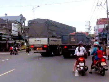 “Tạt đầu” để trả đũa, tài xế xe tải nhận kết cục không đáng có