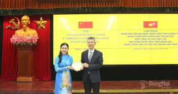 Đoàn Đại hội đại biểu Nhân dân tỉnh Giang Tô thăm và làm việc tại Đồng Nai