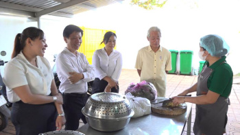 Xã Lộc Ninh kiểm tra an toàn thực phẩm tại các trường học