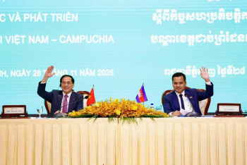 Phó Chủ tịch UBND tỉnh Lê Trường Sơn dự Hội nghị hợp tác và phát triển các tỉnh biên giới Việt Nam - Campuchia
