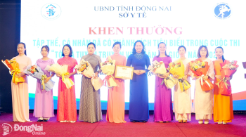 Khuyến khích mỗi cặp vợ chồng sinh đủ 2 con để duy trì quy...