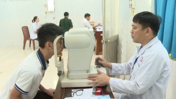 Khám sức khỏe nghĩa vụ quân sự cho các công dân trên địa bàn phường Chơn Thành