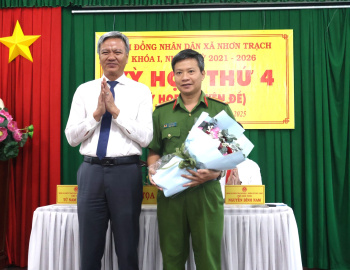 HĐND xã Nhơn Trạch thông qua các Nghị quyết về nhân sự tại kỳ họp lần thứ 4