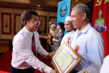 Mục sư Điểu Văn Trung: Tấm gương Người có uy tín vì cộng đồng dân tộc Chơ Ro