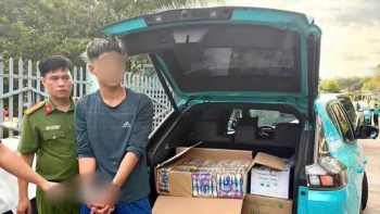 Công an xã Đồng Phú bắt quả tang đối tượng vận chuyển gần 70kg pháo nổ