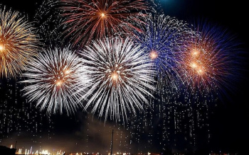 Bắn pháo hoa chào năm mới 2026 (Tết dương lịch) tại Cầu Hóa...