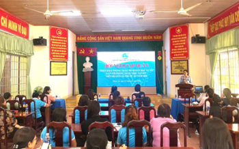 Gần 100 cán bộ, hội viên phụ nữ xã Phước An tham dự tập huấn triển khai phong trào “Bình dân học vụ số”