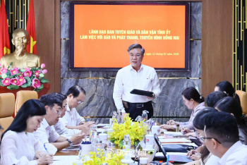 Trưởng ban Tuyên giáo và Dân vận Tỉnh ủy Dương Minh Dũng thăm, làm việc tại Báo và Phát thanh, Truyền hình Đồng Nai