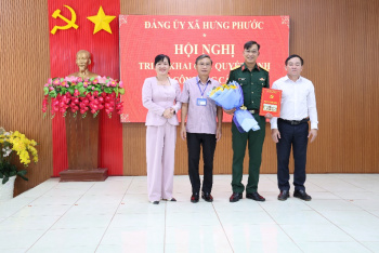 Xã Hưng Phước triển khai quyết định về công tác cán bộ