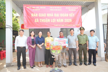 Trao nhà đại đoàn kết cho 2 hộ đồng bào dân tộc thiểu số có hoàn cảnh khó khăn tại Thuận Lợi