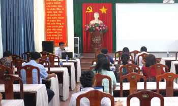 Xã Nhơn Trạch tập huấn hướng dẫn sử dụng phần mềm Phòng họp không giấy.