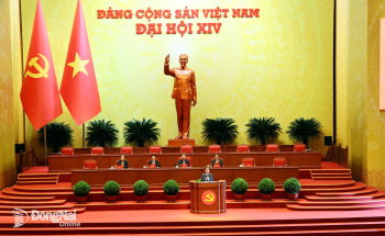 [Chùm ảnh] Ngày làm việc đầu tiên Đại hội đại biểu toàn quốc lần thứ XIV của Đảng