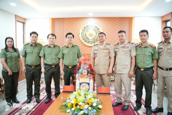 Công an tỉnh Tboung Khmum (Vương quốc Campuchia) chúc Tết Công an tỉnh Đồng Nai