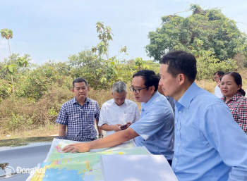 Bí thư Tỉnh ủy Vũ Hồng Văn khảo sát thực tế 2 xã La Ngà và Định Quán