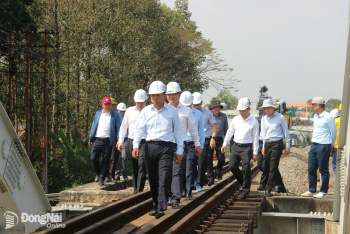 Thứ trưởng Bộ Xây dựng kiểm tra công tác khắc phục vụ tai nạn cầu Ghềnh tại Đồng Nai