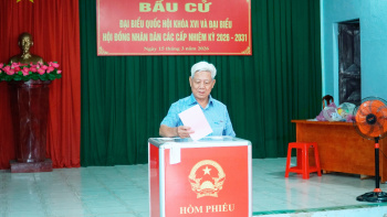 Cử tri Đồng Xoài phấn khởi đi bầu cử đại biểu Quốc hội  khóa XVI và Hội đồng nhân dân các cấp nhiệm kỳ  2026 - 2031