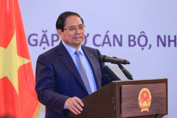 Thủ tướng Phạm Minh Chính gặp gỡ cán bộ, nhân viên Đại sứ quán và cộng đồng người Việt Nam tại Liên bang Nga