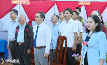 Phó Chủ tịch UBND tỉnh Lê Trường Sơn dự khai mạc bầu cử phường Phước Long