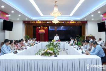 Bí thư Đảng ủy, Chủ tịch Hội đồng thành viên Dofico Trần Thị...