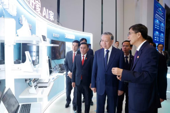 Tổng Bí thư, Chủ tịch nước Tô Lâm thăm Trung tâm Hợp tác đổi...