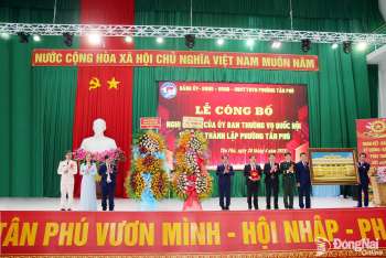 Công bố nghị quyết của Ủy ban Thường vụ Quốc hội về thành lập phường Tân Phú