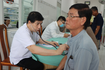 Xuân Lộc hơn 200 người dân được khám sức khỏe và cấp thuốc   miễn phí