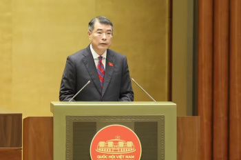 Kiên trì mục tiêu tăng trưởng kinh tế cao, bền vững, thực...