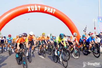 11 đội đua tranh tài Giải xe đạp Đại hội Thể dục thể thao thành phố Đồng Nai lần thứ I