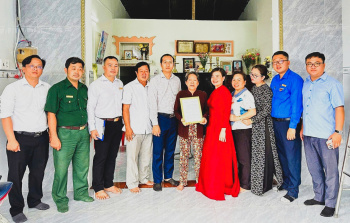 Phường Nhơn Trạch bàn giao 03 căn nhà tình nghĩa cho gia đình chính sách