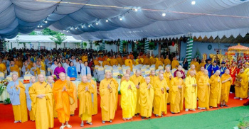 Ban Tuyên giáo và Dân vận Thành ủy Đồng Nai dự, chúc mừng Đại lễ Phật đản