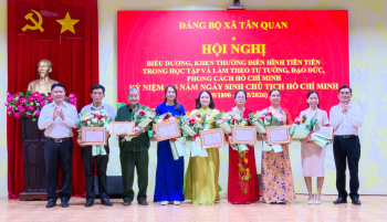 Xã Tân Quan khen thưởng 11 tập thể, 22 cá nhân tiêu biểu