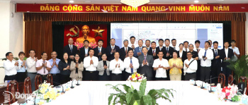 Lãnh đạo thành phố Đồng Nai làm việc với Tập đoàn Sharpland