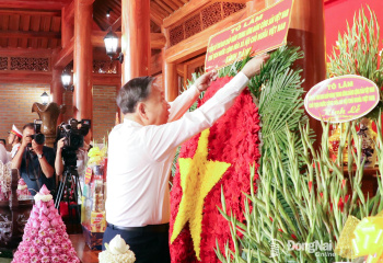 Tổng Bí thư, Chủ tịch nước Tô Lâm dâng hương tại Nhà thờ Bác Hồ trong khuôn viên Thành ủy Đồng Nai