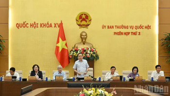 Khai mạc Phiên họp thứ 3 của Ủy ban Thường vụ Quốc hội
