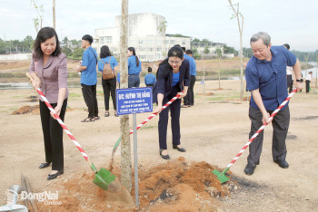 Phường Bình Phước phát động trồng cây xanh hưởng ứng đợt thi đua đặc biệt 500 ngày đêm