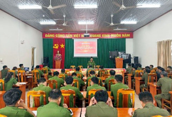 Công an xã Phú Hòa ra quân thực hiện tháng hành động phòng, chống ma túy năm 2026